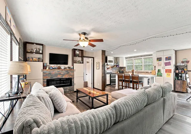 Photo 4 of Manufactured home for sale at 255 Miller Ln, Smithville, TN 37166 | MLS# 3546853 | Listing updated on 2026-09-15