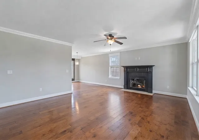 Photo 2 of Single family home for sale at 284 Ivy Bnd Cir, Clarksville, TN 37043 | MLS# 3546778 | Listing updated on 2026-10-24