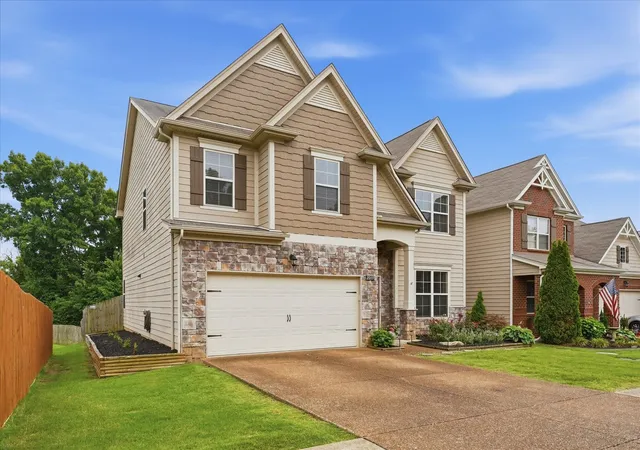 Photo 3 of Single family home for sale at 2013 Austin Dr, Spring Hill, TN 37174 | MLS# 3546229 | Listing updated on 2026-09-21