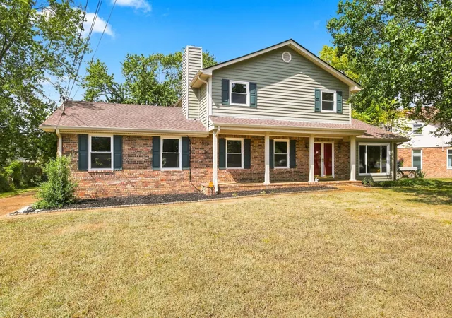 Single family home for sale at 117 Saxon Mist Dr, Nashville, TN 37217 | MLS# 3546301