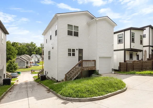 Photo 3 of Single family home for sale at 3219a Curtis St, Nashville, TN 37218 | MLS# 3546280 | Listing updated on 2026-09-11