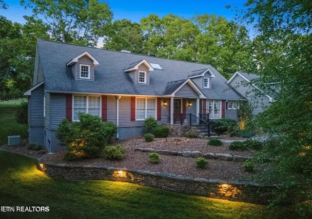 Photo 1 of Single family home for sale at 15 Cloverdale Cir, Crossville, TN 38558 | MLS# 3546309 | Listing updated on 2026-09-11