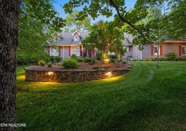 Photo 3 of Single family home for sale at 15 Cloverdale Cir, Crossville, TN 38558 | MLS# 3546309 | Listing updated on 2026-09-11
