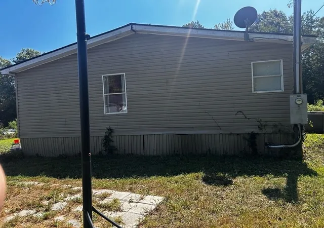Photo 3 of Manufactured home for sale at 284 Buffalo Rd, Clinton, TN 37716 | MLS# 3546326 | Listing updated on 2026-09-11