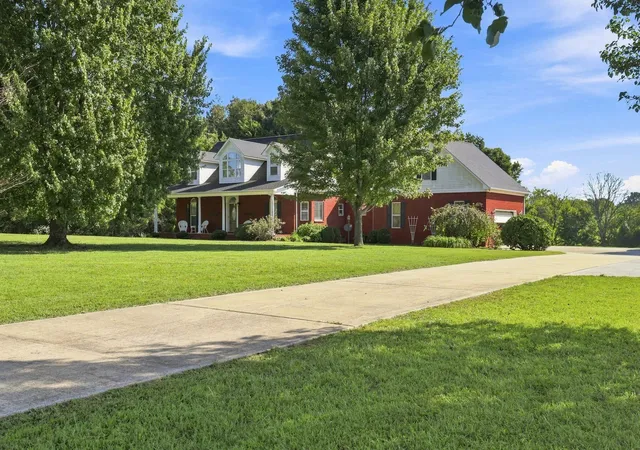 Photo 1 of Single family home for sale at 907 Donaldson Grv Rd, Elora, TN 37328 | MLS# 3546640 | Listing updated on 2026-09-23