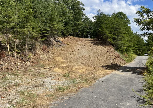 Photo 2 of Land for sale at 130 Setters View Ln, Sevierville, TN 37862 | MLS# 3546993 | Listing updated on 2026-09-11