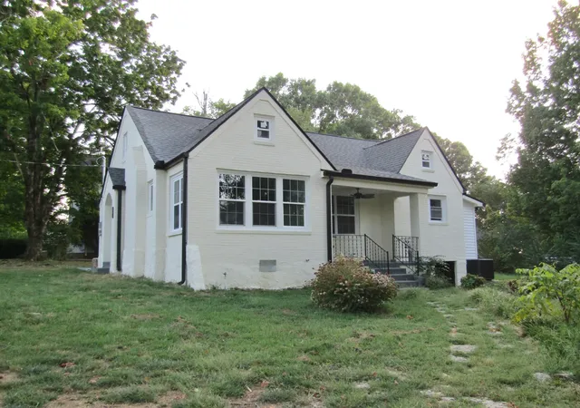 Photo 2 of Single family home for sale at 864 Yell Rd, Lewisburg, TN 37091 | MLS# 3546770 | Listing updated on 2026-09-19