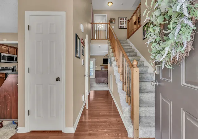 Photo 3 of Single family home for sale at 1231 Shorehaven Dr, Clarksville, TN 37042 | MLS# 3546944 | Listing updated on 2026-09-12