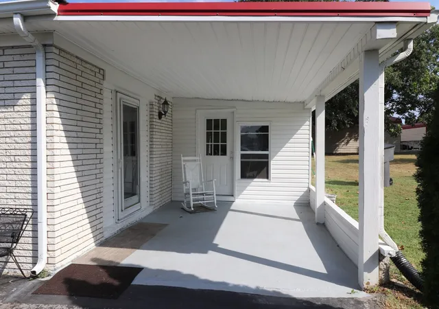 Photo 3 of Sale Pending at 1973 Stevens Dr, Westmoreland, TN 37186 | MLS# 3546754 | Listing updated on 2026-10-05