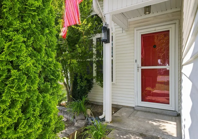 Photo 3 of Single family home for sale at 2811 Elijah Dr, Murfreesboro, TN 37129 | MLS# 3546680 | Listing updated on 2026-09-12