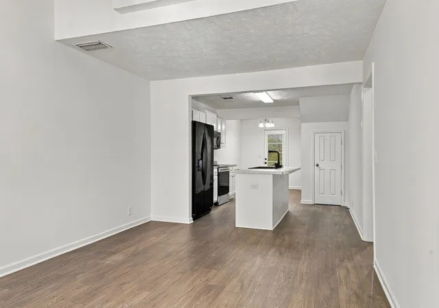 Photo 3 of Single family home for sale at 2811 Elijah Dr, Murfreesboro, TN 37129 | MLS# 3546680 | Listing updated on 2026-09-12