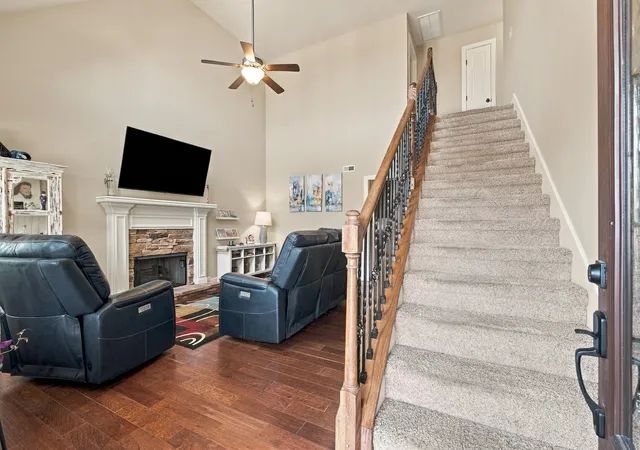 Photo 4 of Single family home for sale at 169 Tulip Grv Pt, Hermitage, TN 37076 | MLS# 3548118 | Listing updated on 2026-10-20