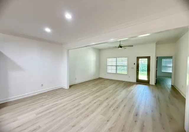 Photo 4 of Single family home for sale at 101 Edgefield Ct, Winchester, TN 37398 | MLS# 3546608 | Listing updated on 2026-09-15