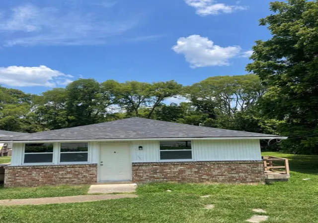 Photo 3 of Multi family home for sale at 2206 Morena St, Nashville, TN 37208 | MLS# 3546758 | Listing updated on 2026-09-30