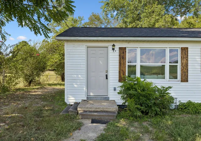 Photo 4 of Single family home for sale at 621 Dixon Branch Rd, Loretto, TN 38469 | MLS# 3546721 | Listing updated on 2026-09-12