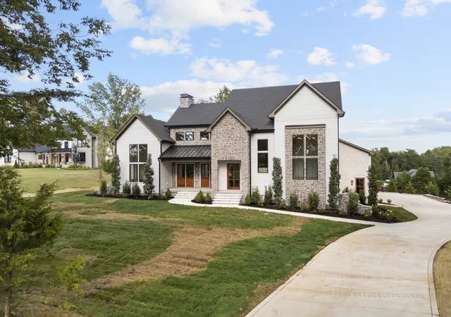 Photo 3 of Single family home for sale at 1995 Spencer Ml Rd, Burns, TN 37029 | MLS# 3546766 | Listing updated on 2026-09-13