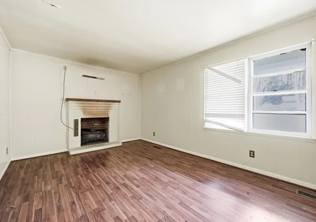 Photo 3 of Sale Pending at 335 Gay Rd, Mc Minnville, TN 37110 | MLS# 3592177 | Listing updated on 2026-09-28
