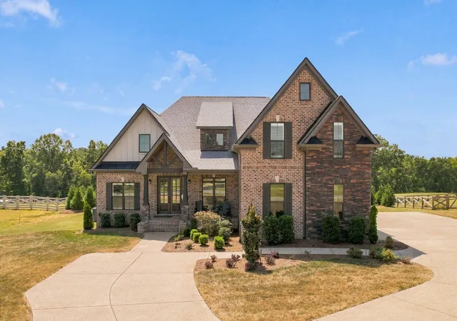 Single family home for sale at 3303 Saundersville Fry Rd, Mount Juliet, TN 37122 | MLS# 3591893