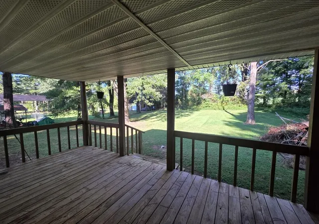Photo 3 of Single family home for sale at 385 Clifty Village Ln, Paris, TN 38242 | MLS# 3546728 | Listing updated on 2026-09-12