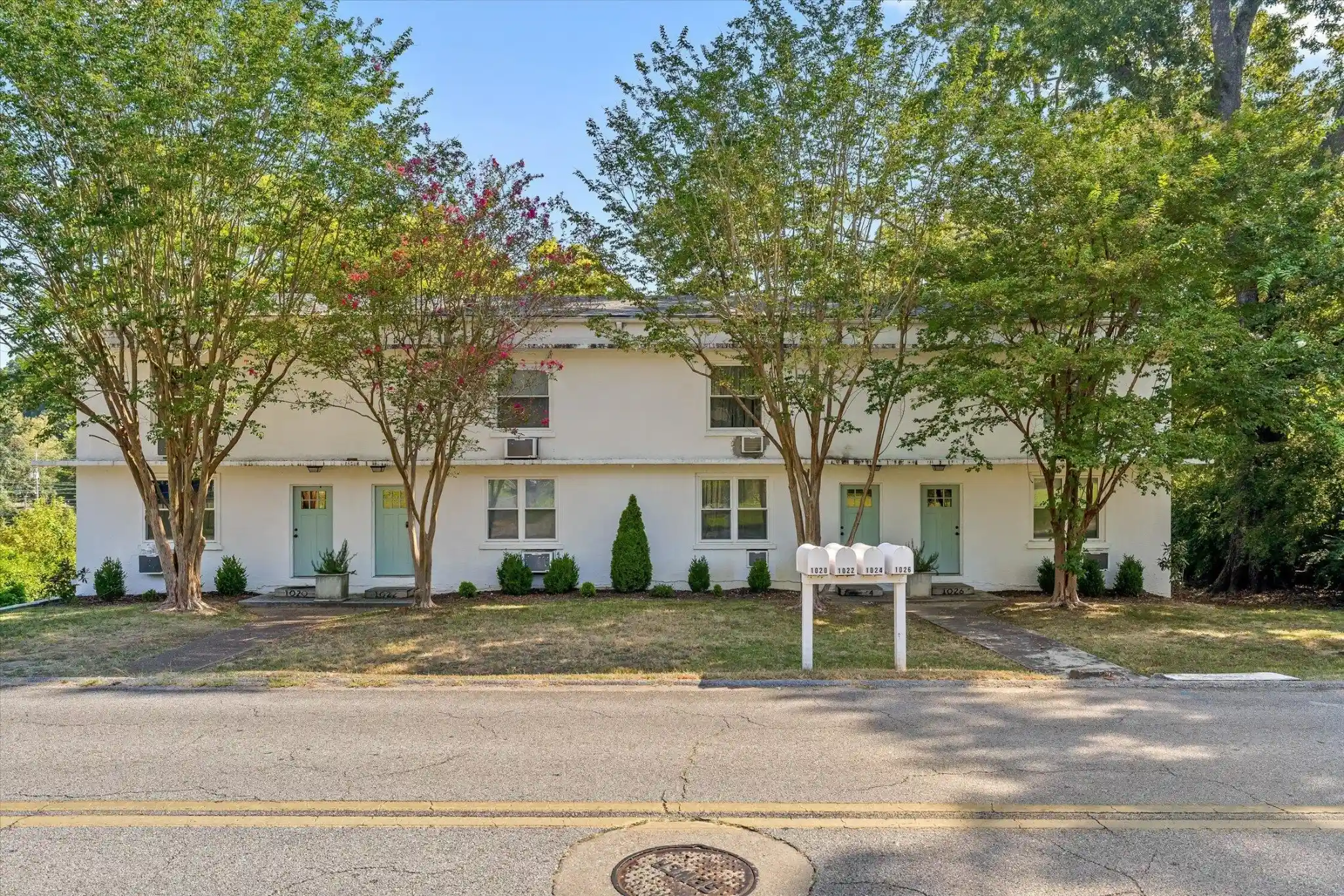Listing Photo 1 - Condo for sale in 1026 Greenslake Rd located at 1026 Greenslake Rd, Chattanooga, TN 37412 - Unit 1026 Greenslake Rd