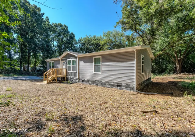 Photo 4 of Manufactured home for sale at 217 Doris Ln, Maryville, TN 37803 | MLS# 3546817 | Listing updated on 2026-09-21