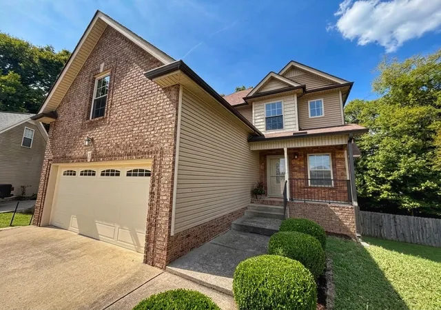 Photo 1 of Single family home for sale at 2720 Arthurs Ct, Clarksville, TN 37040 | MLS# 3547776 | Listing updated on 2026-09-13