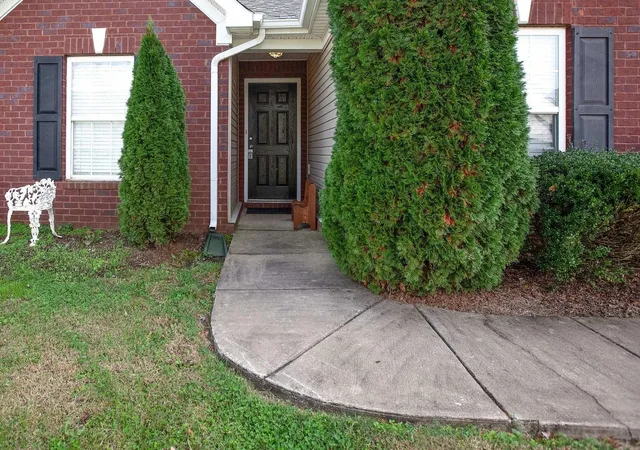 Photo 3 of Single family home for sale at 3004 Ping Ct, Spring Hill, TN 37174 | MLS# 3546855 | Listing updated on 2026-09-14