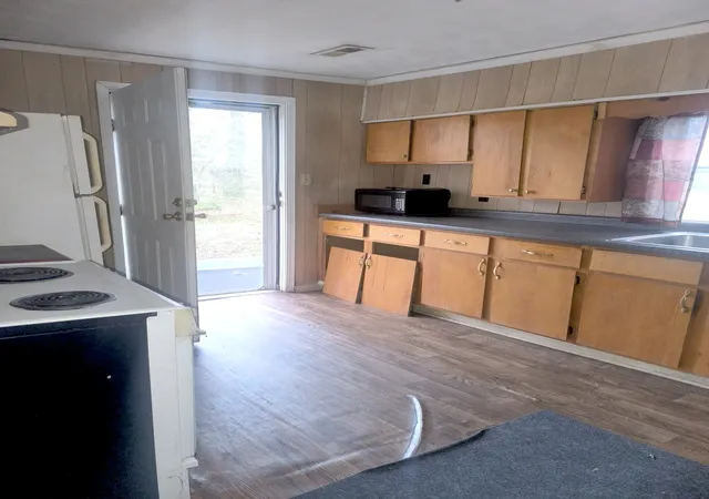 Photo 4 of Single family home for sale at 529 Thomas Ave, Dyersburg, TN 38024 | MLS# 3546882 | Listing updated on 2026-09-12
