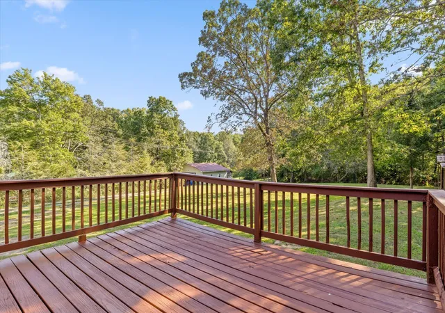 Photo 4 of Single family home for sale at 102 Fawn Trl, Signal Mountain, TN 37377 | MLS# 3546879 | Listing updated on 2026-09-12