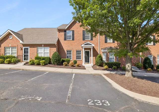 Photo 3 of Townhouse for sale at 1101 Downs Blvd #233, Franklin, TN 37064 | MLS# 3546974 | Listing updated on 2026-09-23