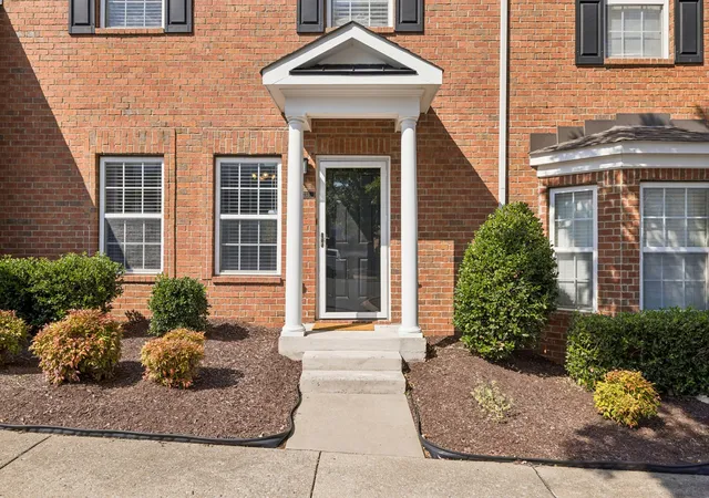 Listing Photo 4 - Condo for sale in building located at 1101 Downs Blvd, Franklin, TN 37064 - Unit #233