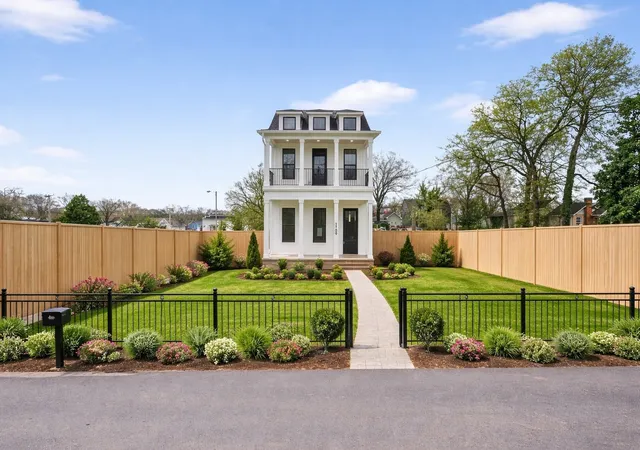 Photo 3 of Single family home for sale at 1109 Parker St, Columbia, TN 38401 | MLS# 3546967 | Listing updated on 2026-10-06