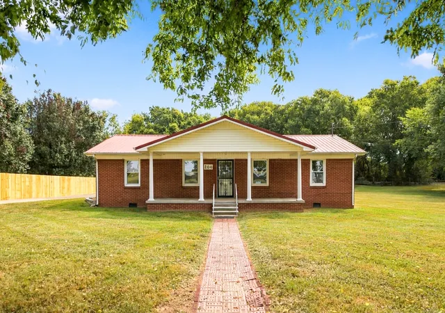 Photo 1 of Single family home for sale at 204 Canaan Rd, Mount Pleasant, TN 38474 | MLS# 3548133 | Listing updated on 2026-09-14