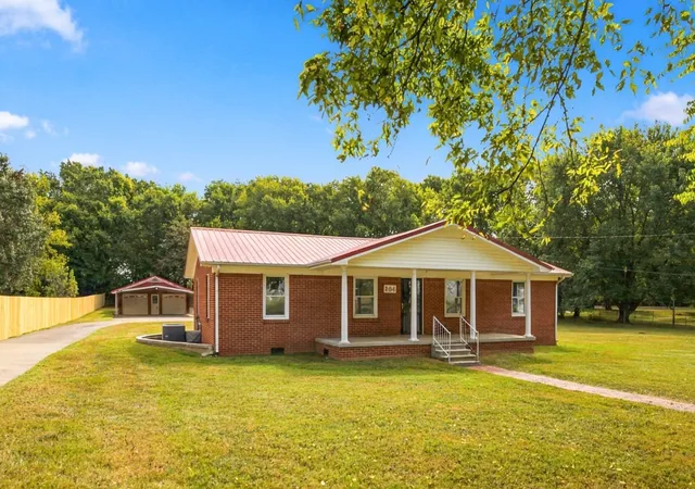 Photo 2 of Single family home for sale at 204 Canaan Rd, Mount Pleasant, TN 38474 | MLS# 3548133 | Listing updated on 2026-09-14