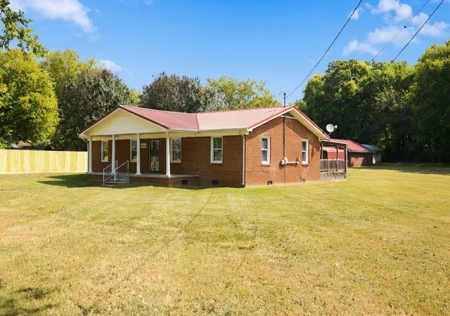 Photo 4 of Single family home for sale at 204 Canaan Rd, Mount Pleasant, TN 38474 | MLS# 3548133 | Listing updated on 2026-09-14