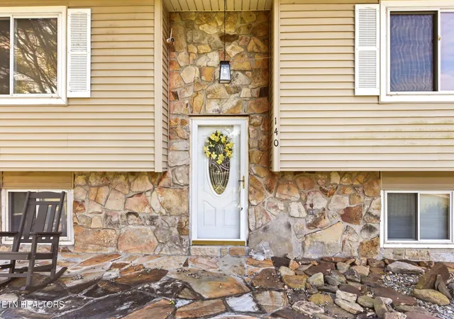 Photo 4 of Single family home for sale at 140 Susack Ln, Wartburg, TN 37887 | MLS# 3546982 | Listing updated on 2026-09-11