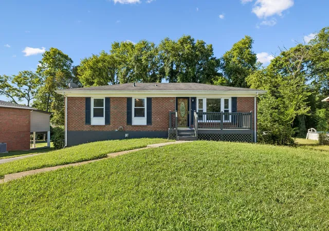 Photo 2 of Single family home for sale at 5007 Bonnameade Dr, Hermitage, TN 37076 | MLS# 3547035 | Listing updated on 2026-10-05