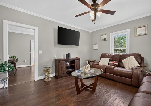 Photo 2 of Single family home for sale at 110 Edison St, Mc Minnville, TN 37110 | MLS# 3547022 | Listing updated on 2026-10-08