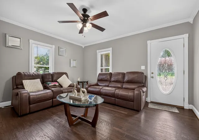 Photo 3 of Single family home for sale at 110 Edison St, Mc Minnville, TN 37110 | MLS# 3547022 | Listing updated on 2026-10-08