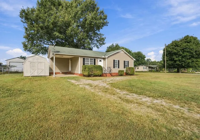 Photo 2 of Single family home for sale at 29 Ellis Childress Rd, Fayetteville, TN 37334 | MLS# 3548132 | Listing updated on 2026-09-14