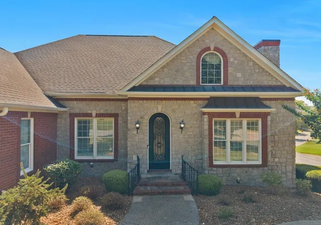 Photo 3 of Single family home for sale at 2006 Brunswick Dr, Lebanon, TN 37087 | MLS# 3547214 | Listing updated on 2026-09-15