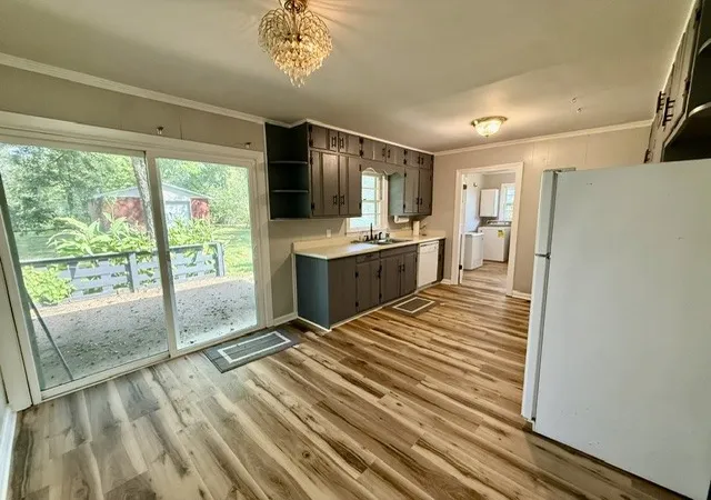Photo 4 of Single family home for sale at 102 Patterson St, Paris, TN 38242 | MLS# 3547171 | Listing updated on 2026-09-14