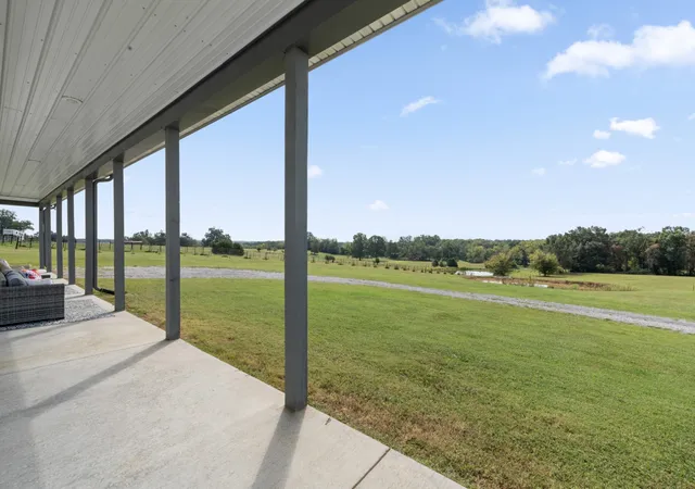 Photo 3 of Single family home for sale at 1195 Highway 52 E, Portland, TN 37148 | MLS# 3547195 | Listing updated on 2026-09-26