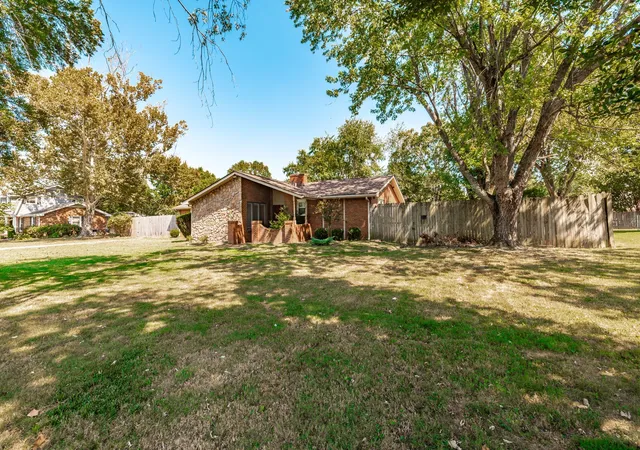 Photo 3 of Single family home for sale at 321 Douglas Bnd Rd, Gallatin, TN 37066 | MLS# 3547701 | Listing updated on 2026-09-14