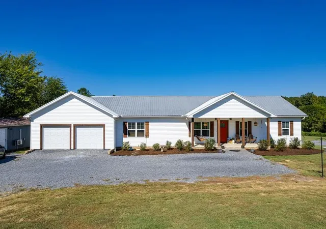 Photo 3 of Manufactured home for sale at 45834589 Crow Rd Ne, Dalton, GA 30721 | MLS# 3547199 | Listing updated on 2026-09-12