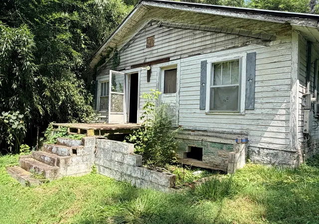 Photo 1 of Single family home for sale at 727 Black Jack Rd, Rockwood, TN 37854 | MLS# 3547217 | Listing updated on 2026-09-12