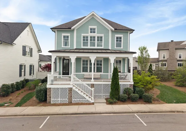 Photo 1 of Single family home for sale at 302 Hughes Ln, Franklin, TN 37064 | MLS# 3547766 | Listing updated on 2026-09-14
