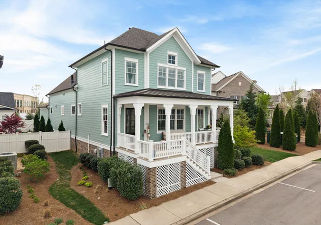Photo 4 of Single family home for sale at 302 Hughes Ln, Franklin, TN 37064 | MLS# 3547766 | Listing updated on 2026-09-14