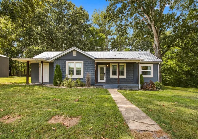 Photo 1 of Single family home for sale at 8980 S Old Hwy 43, Mount Pleasant, TN 38474 | MLS# 3547741 | Listing updated on 2026-09-13