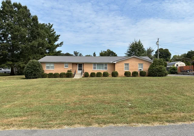 Photo 3 of Single family home for sale at 124 Clearview Dr, Mc Minnville, TN 37110 | MLS# 3565380 | Listing updated on 2026-09-14